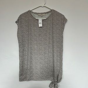 BRAND NEW WITH TAGS - S floral top from Loft